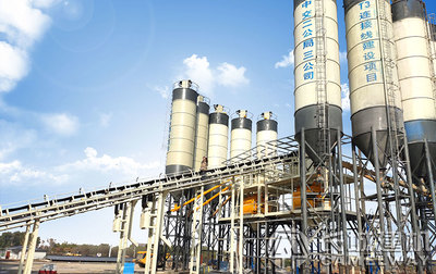 長(zhǎng)城雙120攪拌站雪中展現(xiàn)颯爽英姿 見證蘭州機(jī)場(chǎng)項(xiàng)目建設(shè)